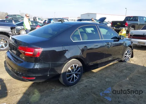 2017 Volkswagen Jetta 1.4T Se z USA, uszkodzony, nr VIN 3VWDB7AJXHM335963